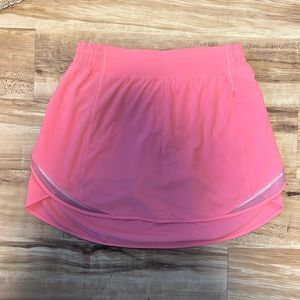 Like new condition lululemon size 8 Hotty hot skort melon color